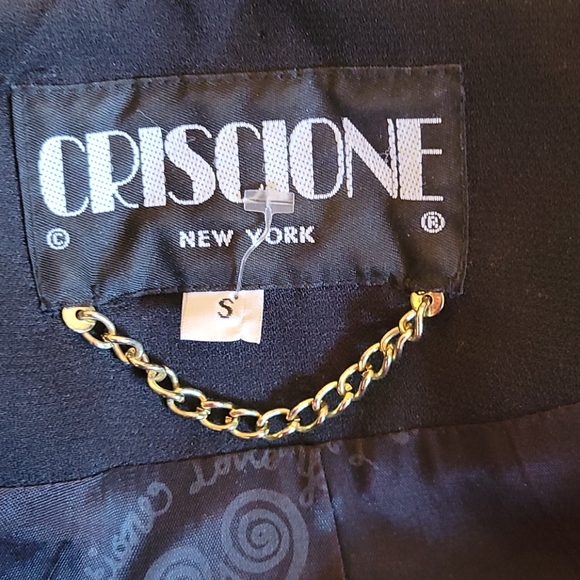 Suit - Picture 5 of 5